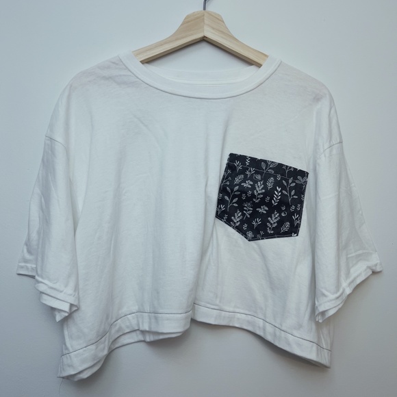 Forest Witch Tops - Floral Print Pocket Shirt Genderless Fashion Top Handmade Pocket Crop Top